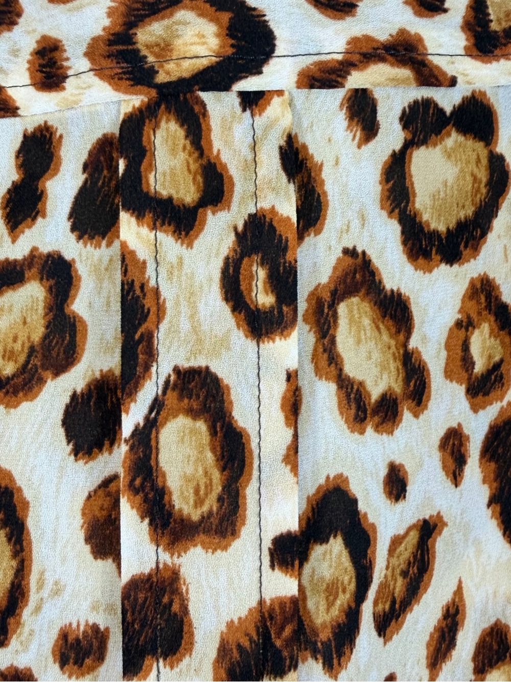 Jones New York Sport Leopard Print Blouse in Tan & Brown Size Medium - Picture 6 of 6